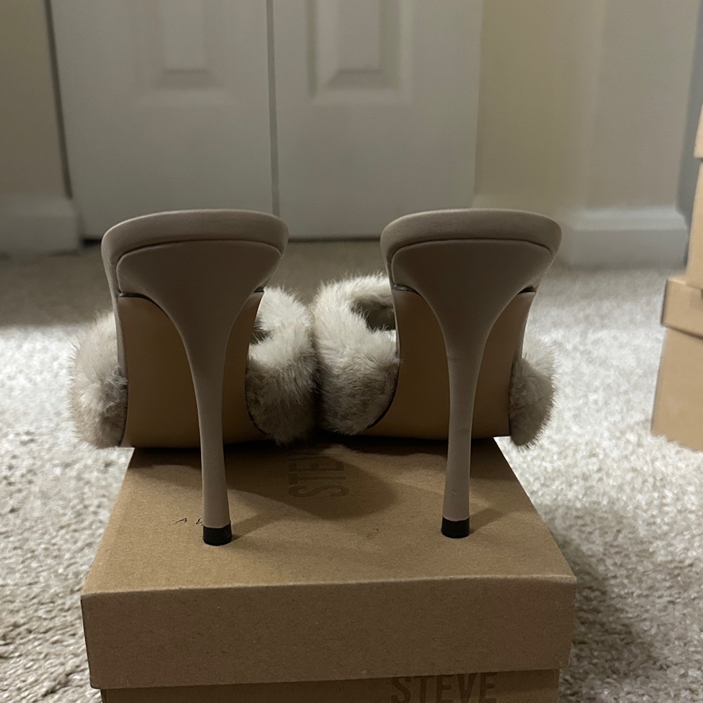 Steve Madden Priya-F Heel - Picture 3 of 5